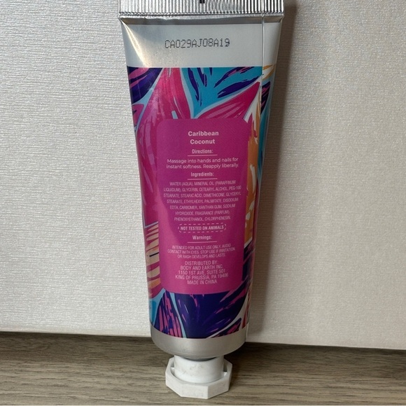 Bath & Body Bundle - Bath Salts, Foot Lotion, Shower Gel, Hand Cream & Rose Oil - Picture 6 of 7